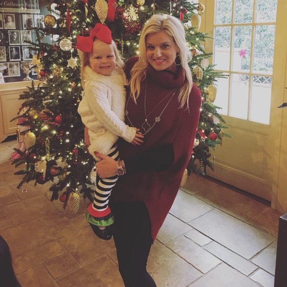 Meet your Posher, Halee 💁♀️💕👗💅 - Picture 7 of 8